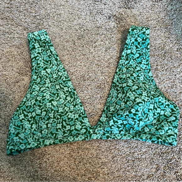 Aerie wide strap plunge bikini green floral - Picture 5 of 11